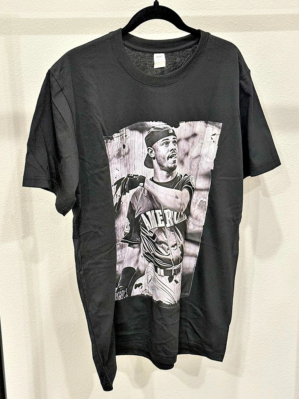 Graphic Cotton Tee Size Large Like New